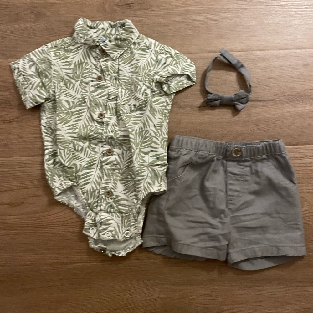 Little Lad Green Leaf-Print Baby Romper Set with Gray Shorts & Bow tie, 6-9M
